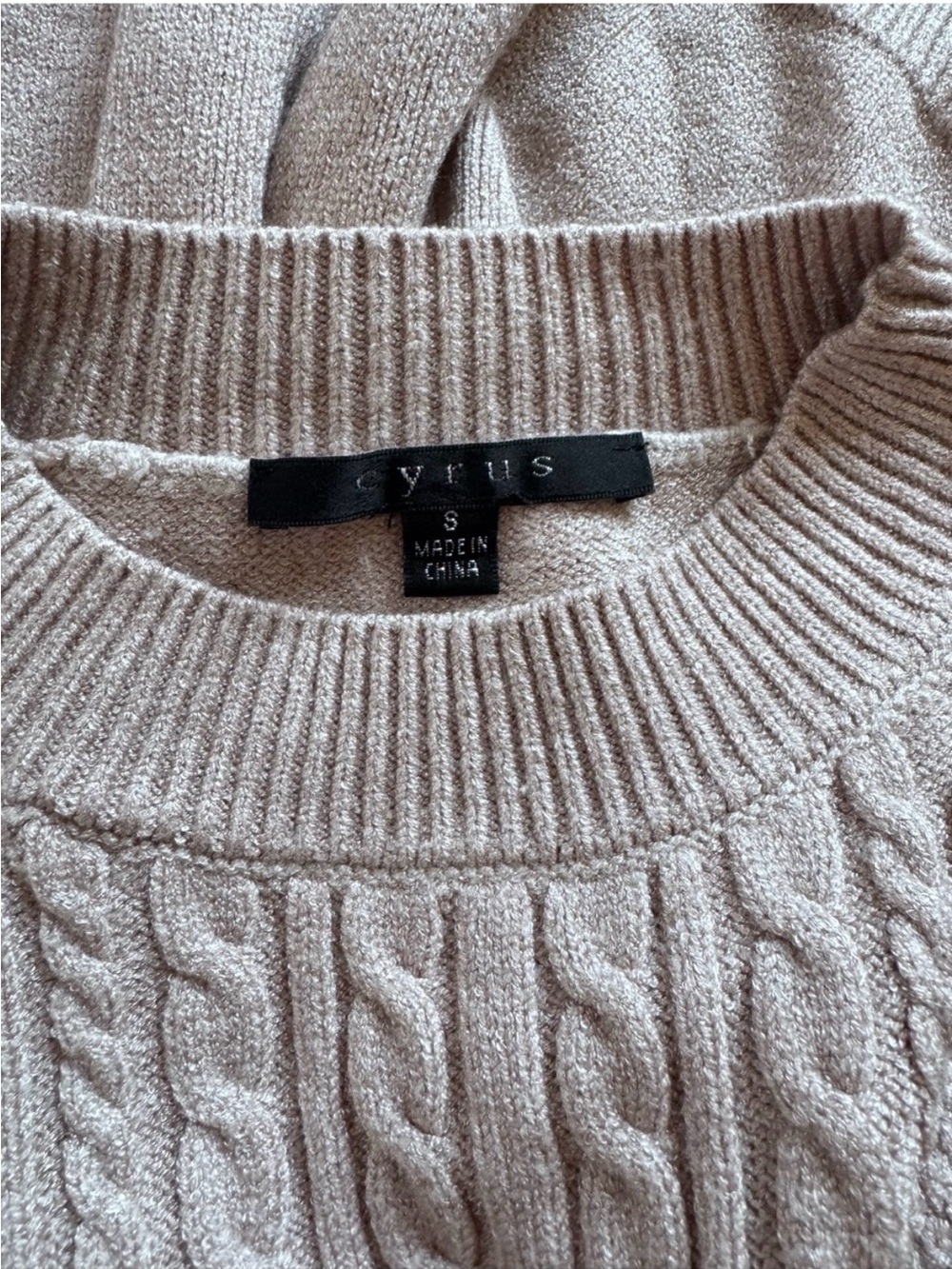 Cyrus Cable Knit Sleeveless Vest in Taupe Beige,Size Small - Picture 5 of 7